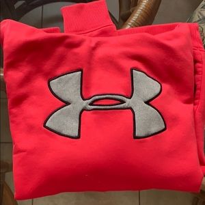 Women’s Small Under Armour Hoodie